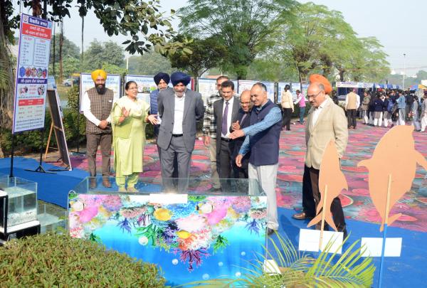 Dr. Jatinder Paul Singh Gill, Vice Chancellor, visits the stalls